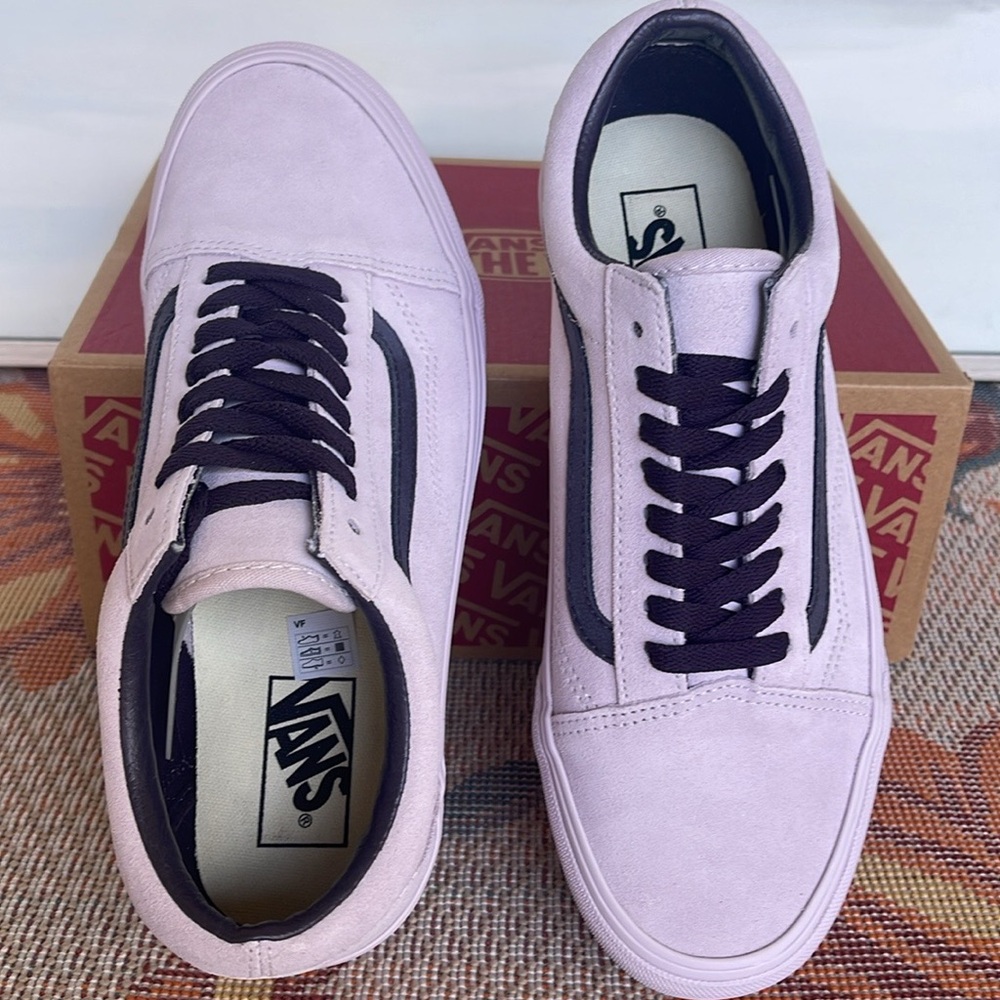 Vans WMNS Old Skool Stackform
Suede Lavender
VN0009PZLAE
Platforms Sneakers - Picture 4 of 16